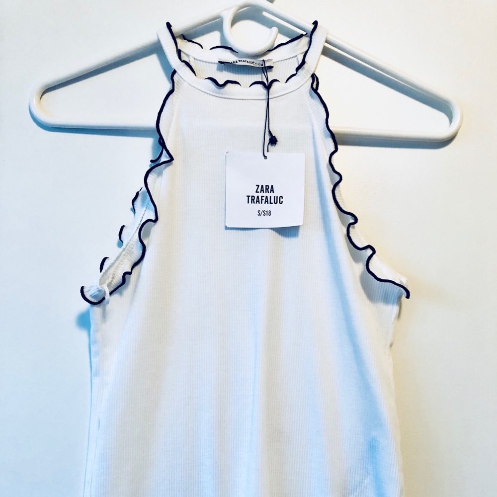 White Tank w/ ruffles (brand spankin’ new)
